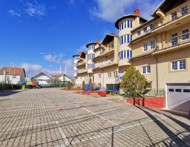 École française internationale,  Pristina